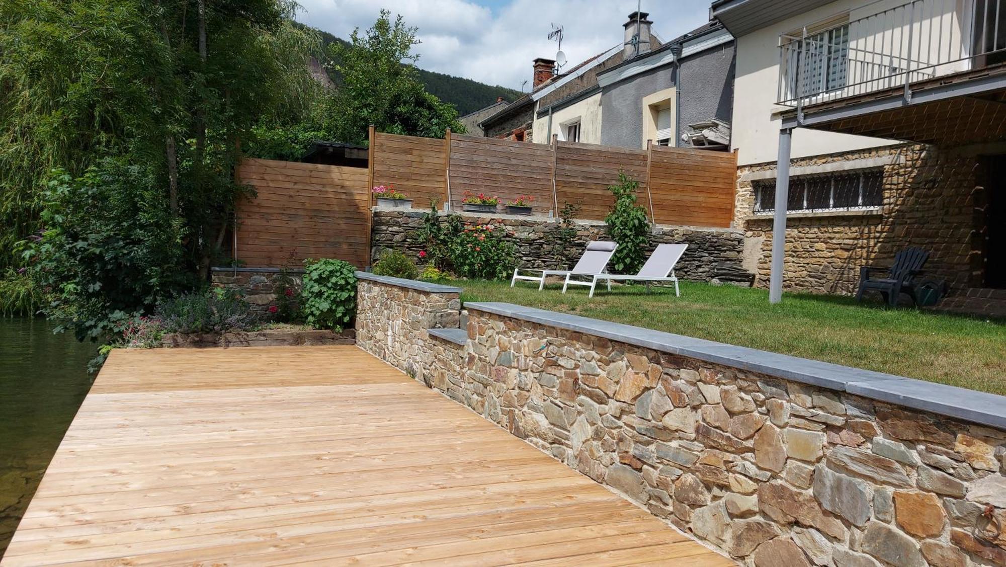 Gite En Bord De Meuse Montherme Ngoại thất bức ảnh